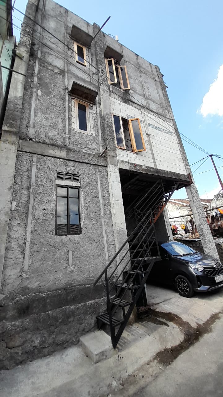Asrama Tampak Depan